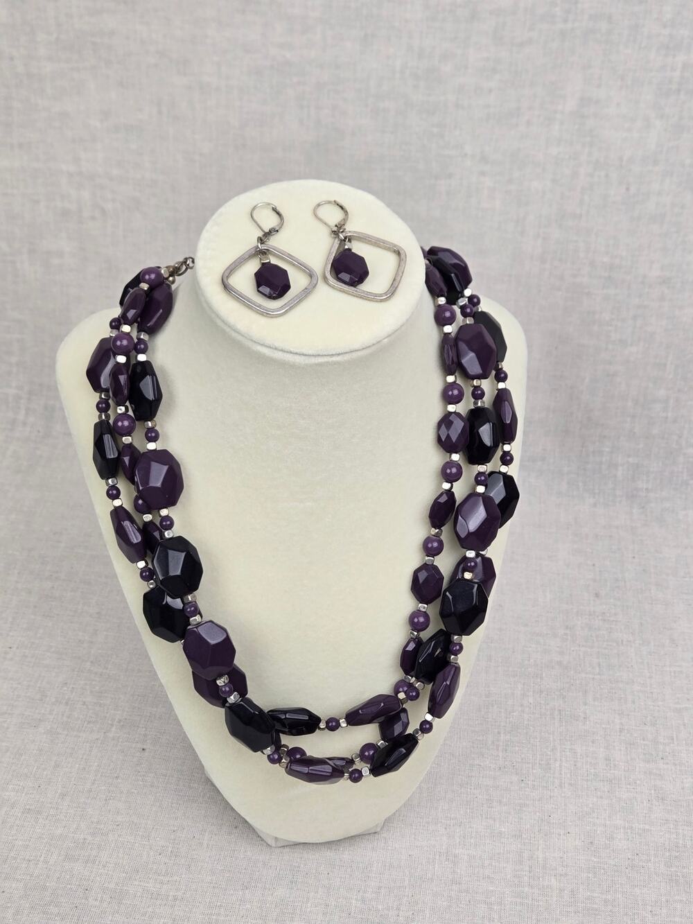 Premier Designs Grapevine Purple Beaded Necklace & Earring Set